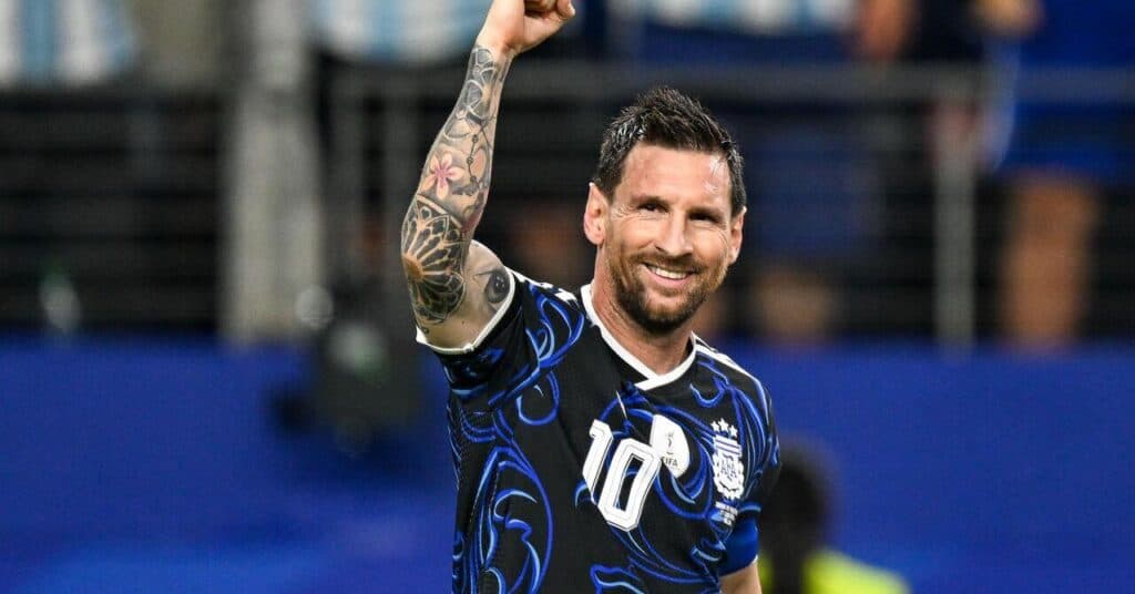 Why Argentina Are Wearing Their Navy Blue Kit Against England in the 2026 World Cup Semi-Final
